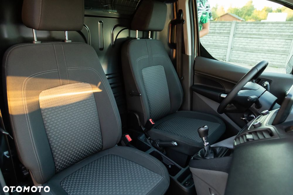 Ford Transit Connect - 9