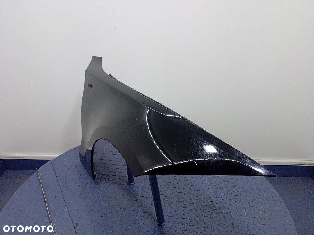 BMW 1 E87 E81 LCI LIFT BŁOTNIK PRZÓD PRAWY 668 SCHWARZ II - 2