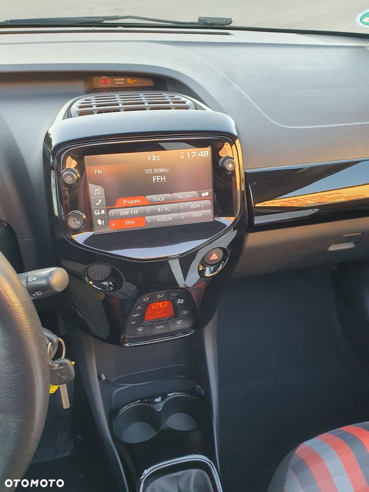 Peugeot 108 VTI 72 Top Allure - 16