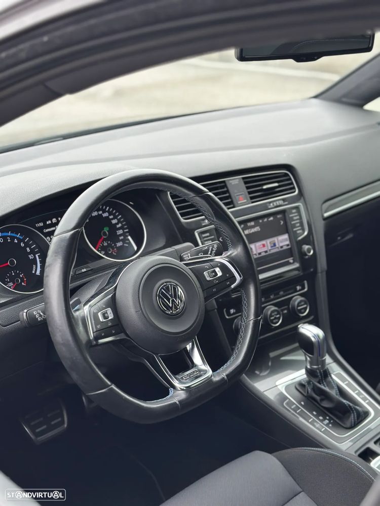 VW Golf - 12