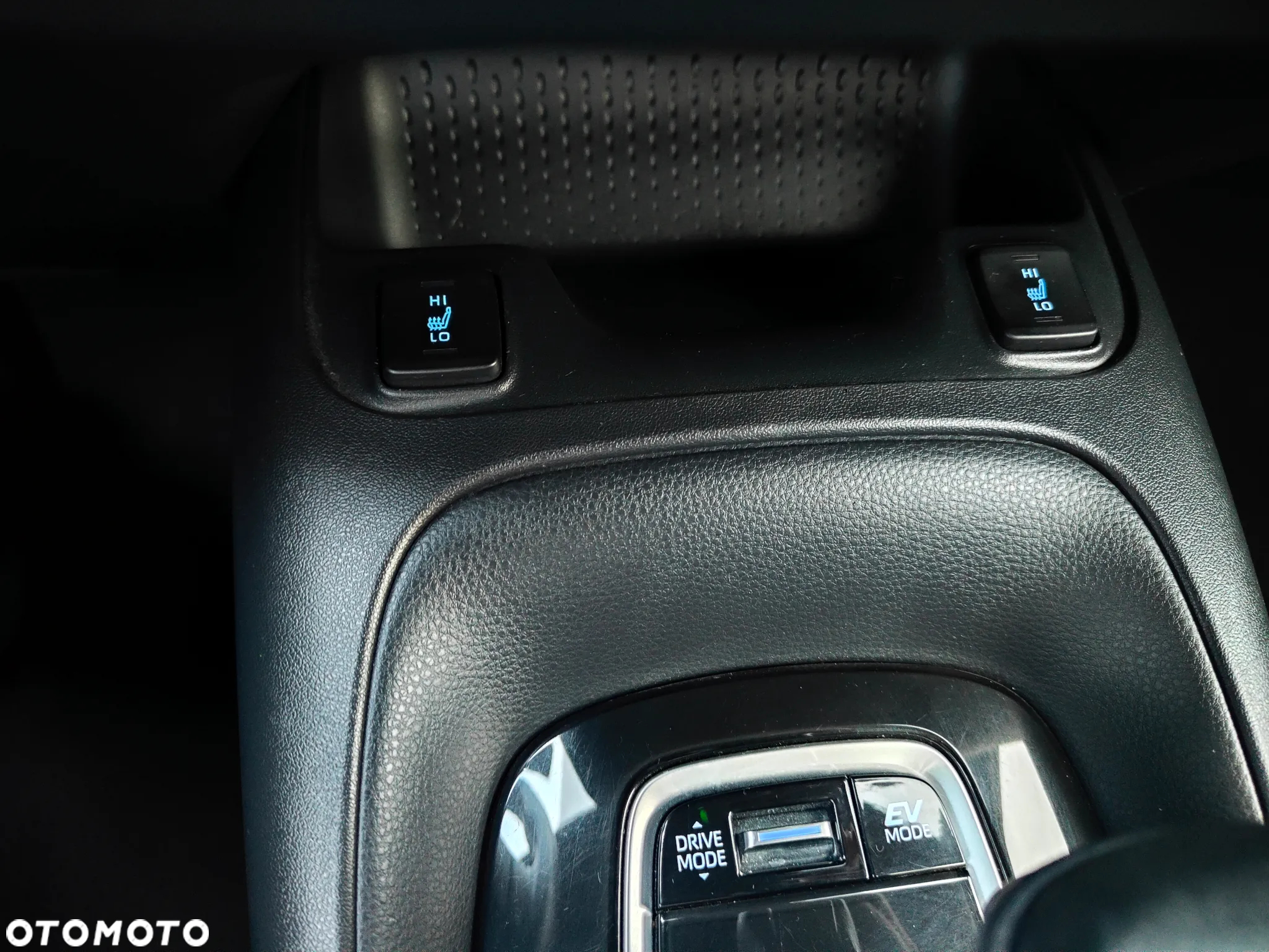 Toyota Corolla 1.8 Hybrid Executive - 22
