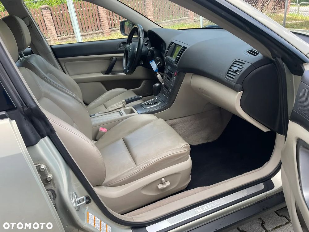 Subaru Outback - 25
