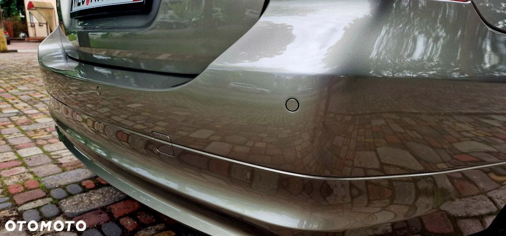 BMW Seria 3 320d DPF Edition Sport - 34