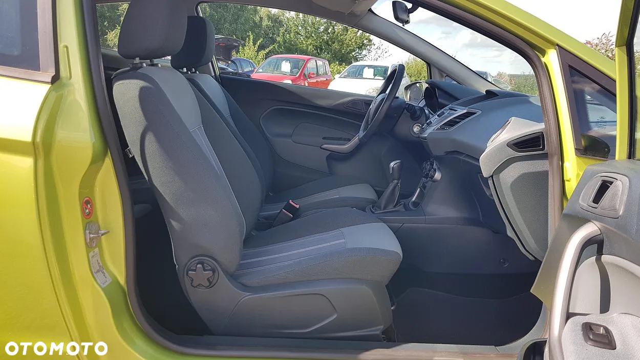 Ford Fiesta 1.25 Ambiente - 22