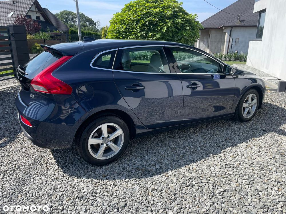 Volvo V40 D3 Momentum - 7