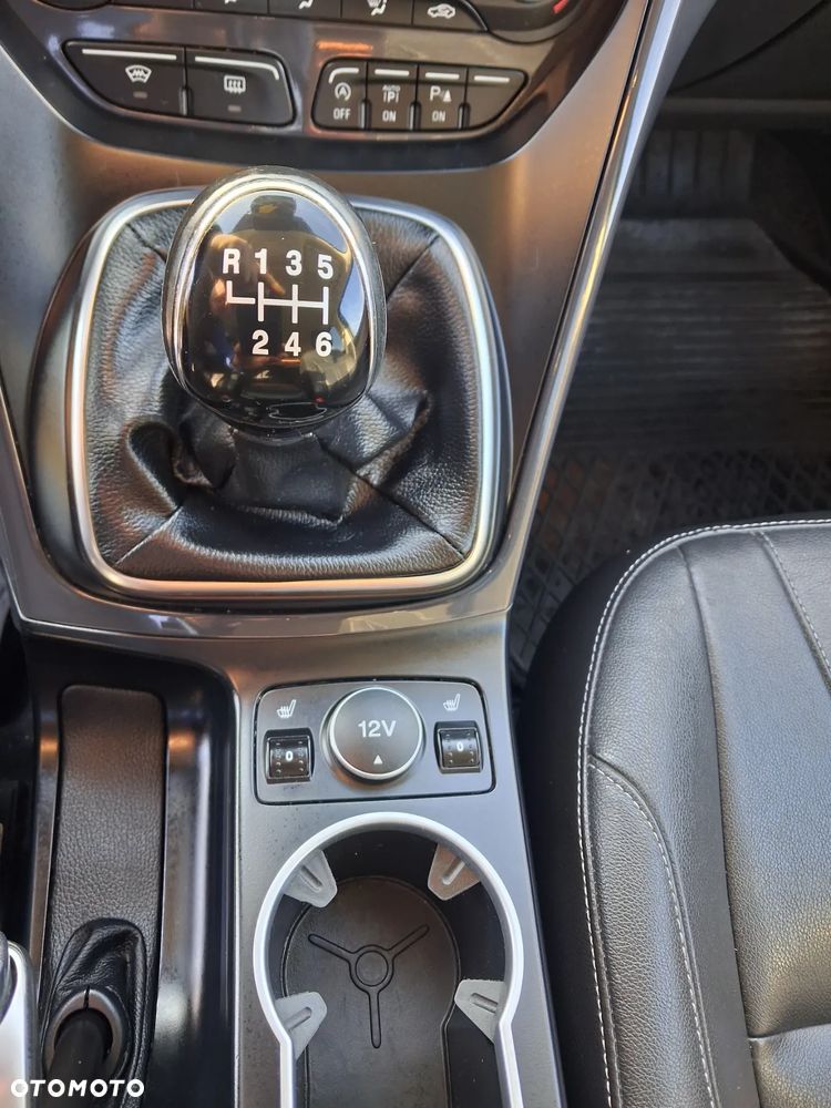 Ford Kuga 1.6 EcoBoost 2x4 Titanium - 22