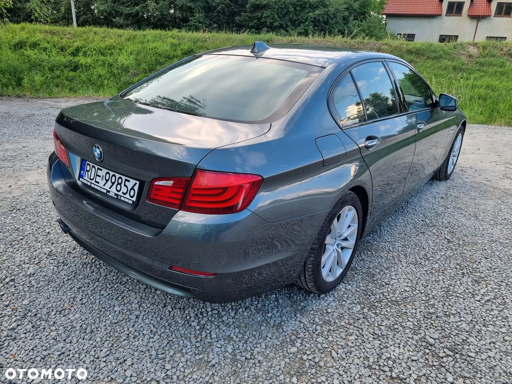 BMW Seria 5 528i Sport-Aut Luxury Line - 10