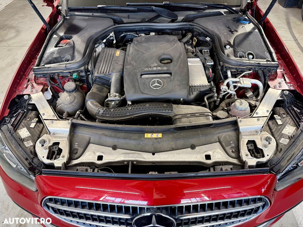 Mercedes-Benz E - 16