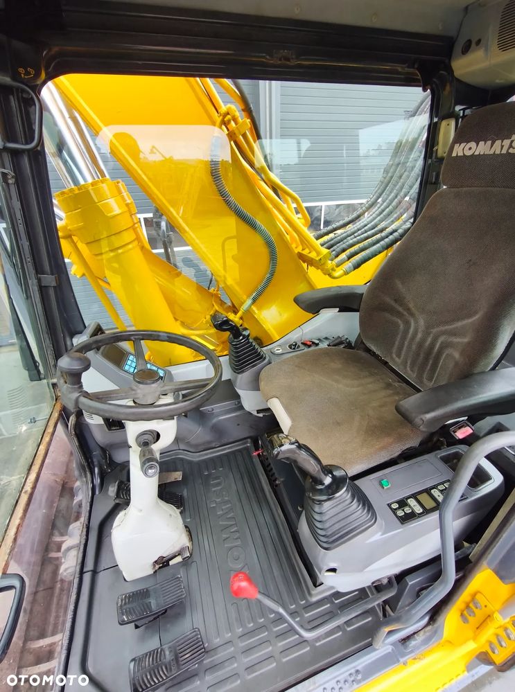 Komatsu PW200-7K - 12