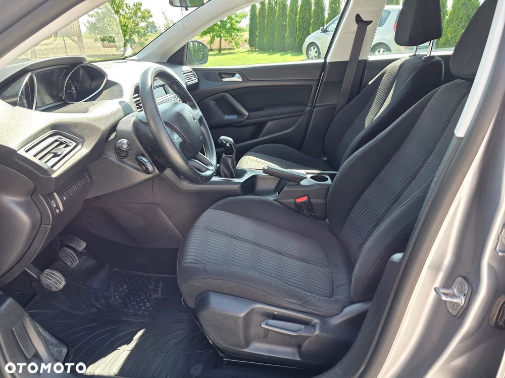 Peugeot 308 1.2 VTi/PureTech Active - 26