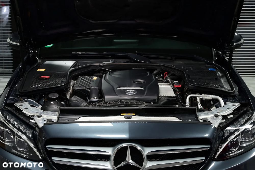 Mercedes-Benz Klasa C 180 AMG Line - 9