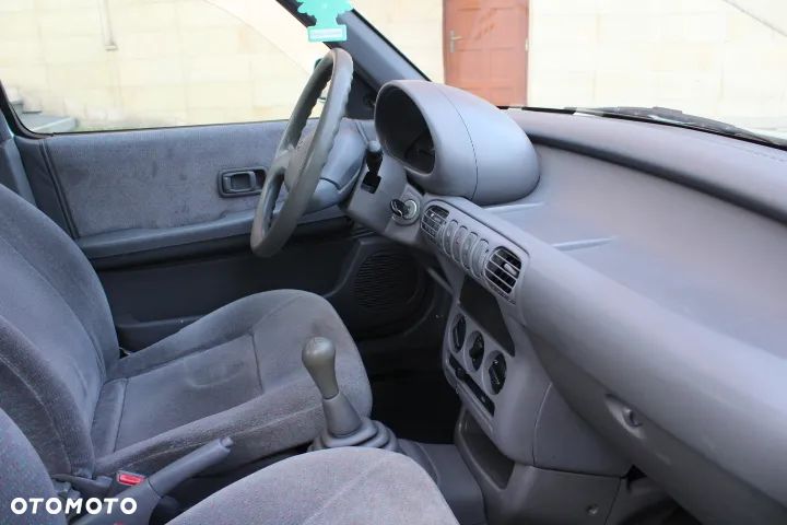 Nissan Micra - 8