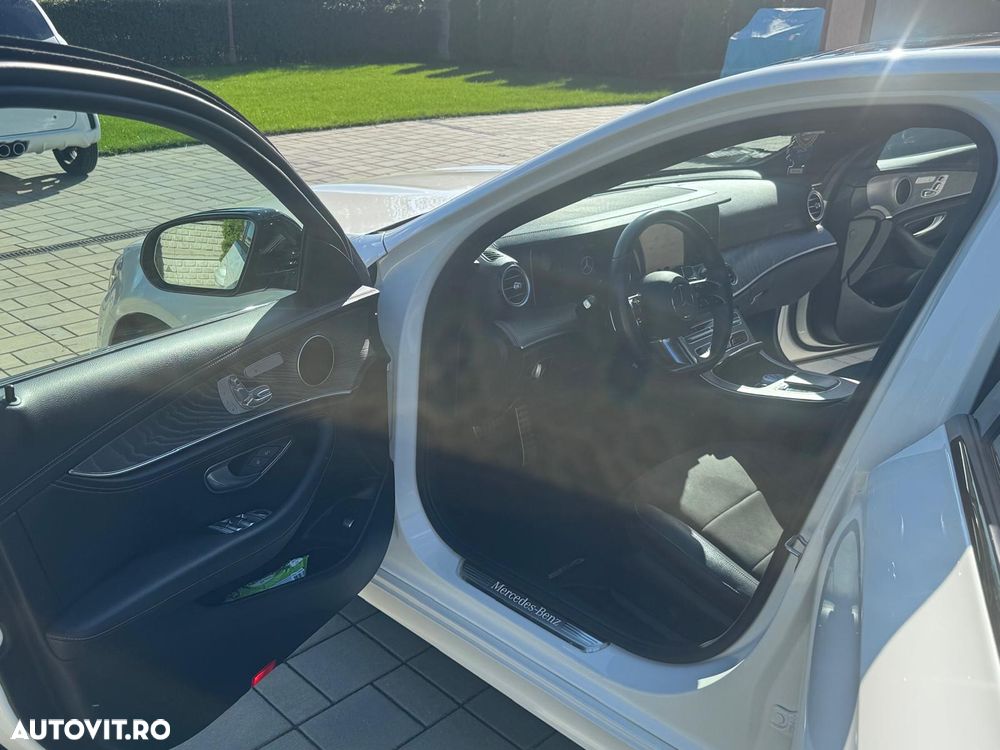 Mercedes-Benz E 220 d 4Matic T 9G-TRONIC AMG Line - 8