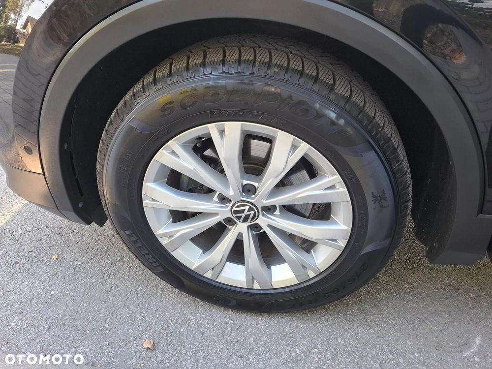 Volkswagen Tiguan - 32