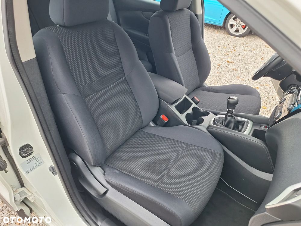 Nissan Qashqai 1.2 DIG-T N-Vision - 21