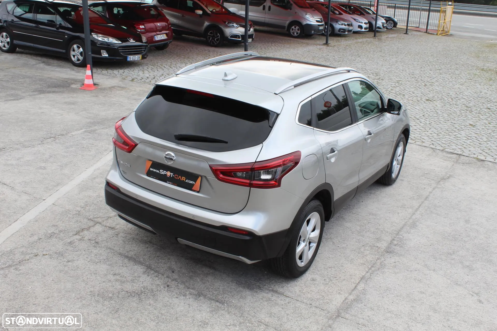 Nissan Qashqai 1.5 dCi N-Connecta - 5