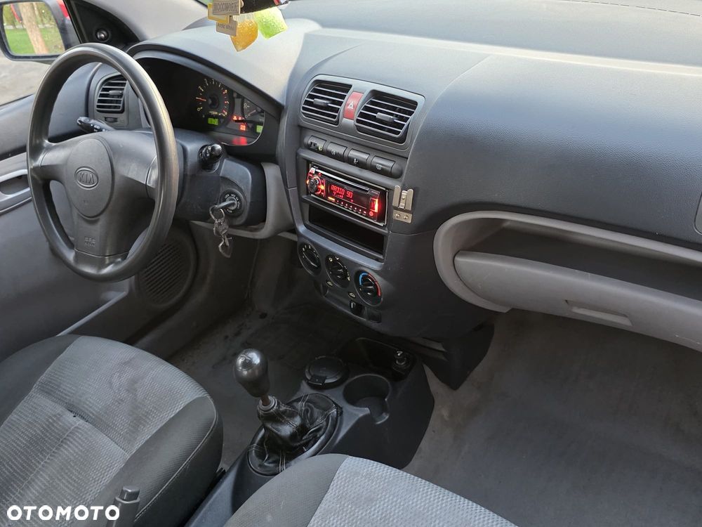 Kia Picanto - 15