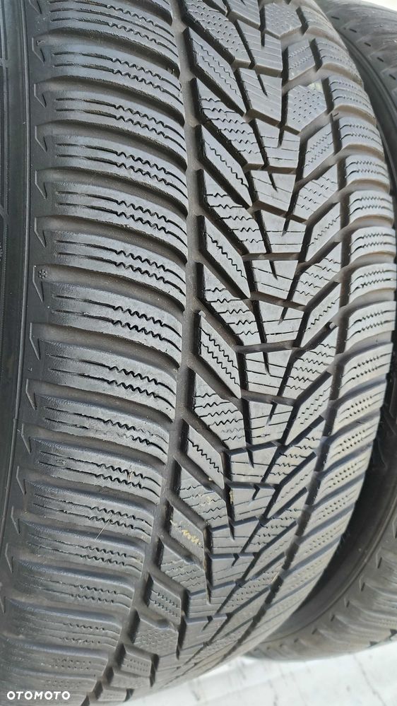 Opony Zimowe 255/50/20 Hankook 2szt 2022r 7mm - 1