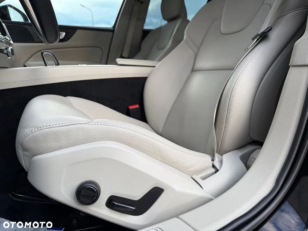 Volvo V60 B3 B Geartronic RDesign - 35