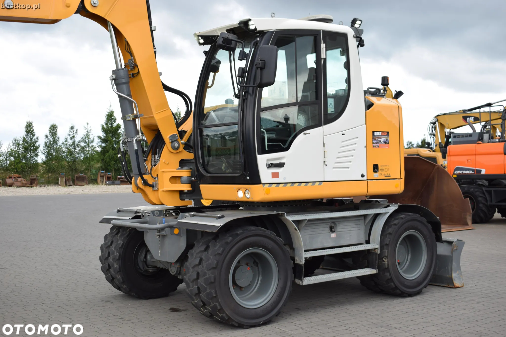 Liebherr A910 Compact Litronic - 14