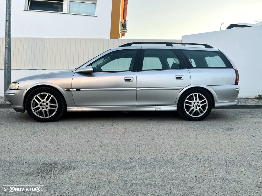 Opel Vectra Caravan - 3