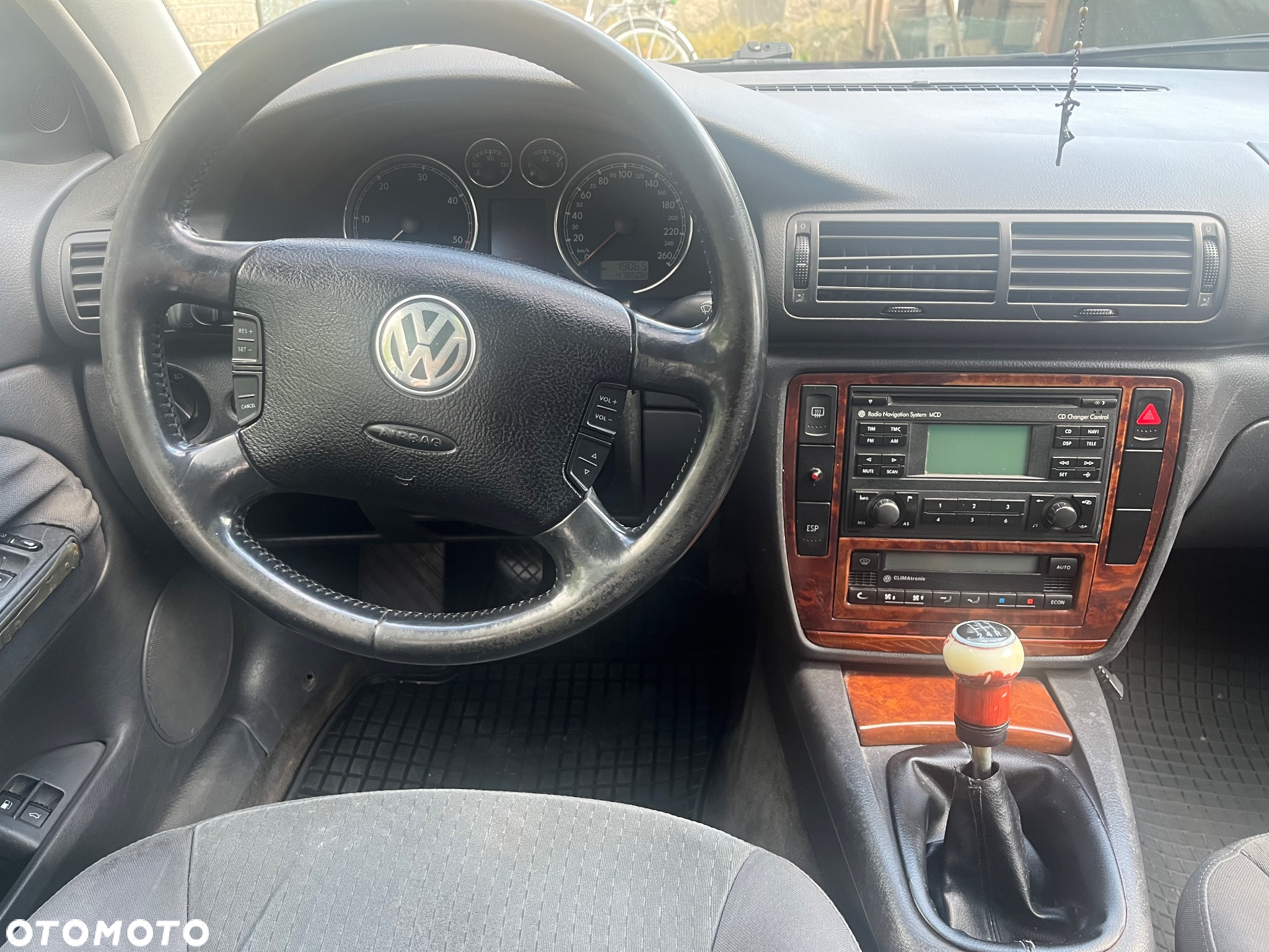 Volkswagen Passat - 2