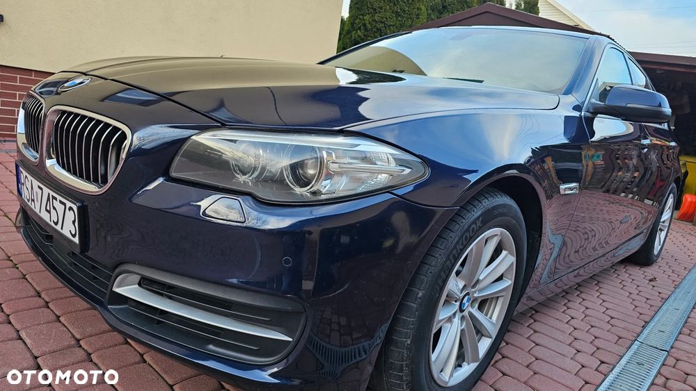 BMW Seria 5 528i xDrive Sport-Aut Luxury Line - 11