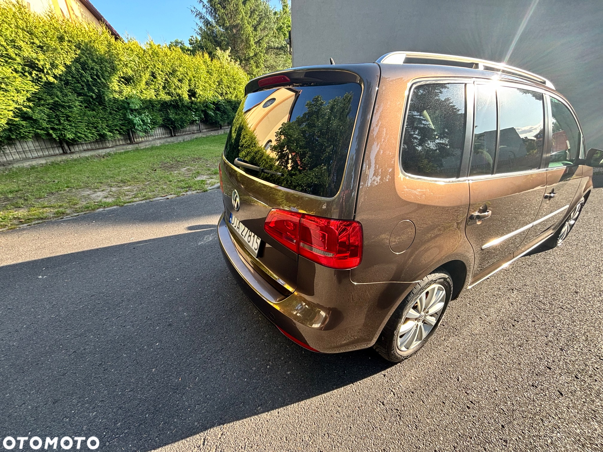Volkswagen Touran 2.0 TDI DPF Highline - 9