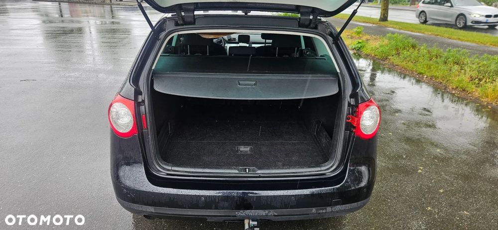 Volkswagen Passat 1.6 TDI DPF BlueMotion Technology Comfortline - 15