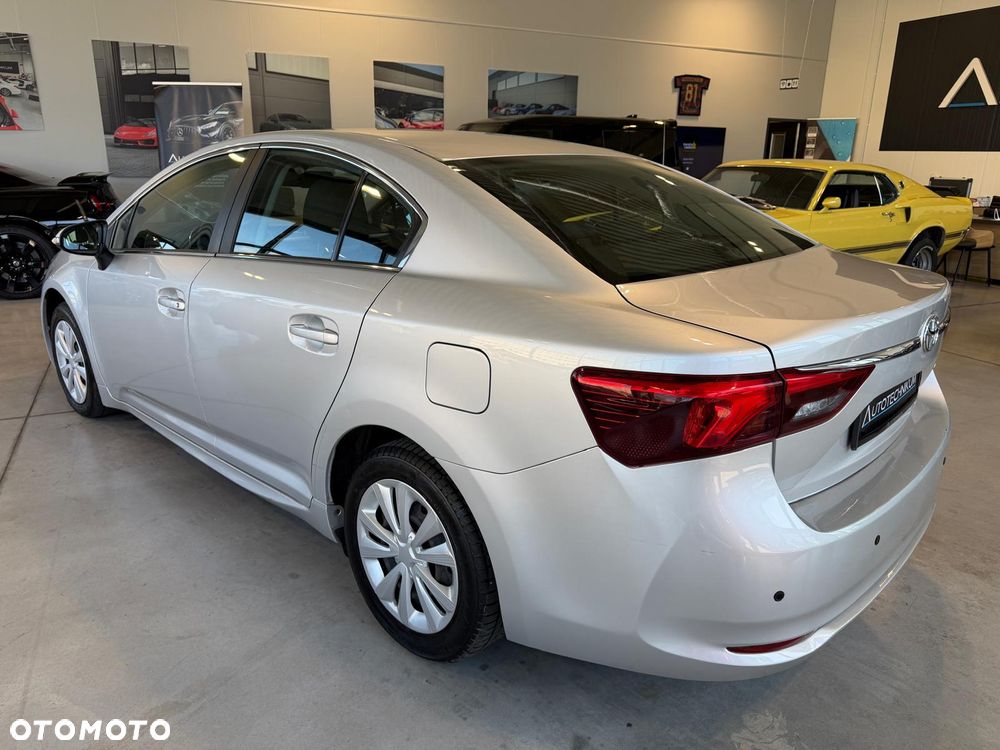 Toyota Avensis 1.8 Premium MS - 7