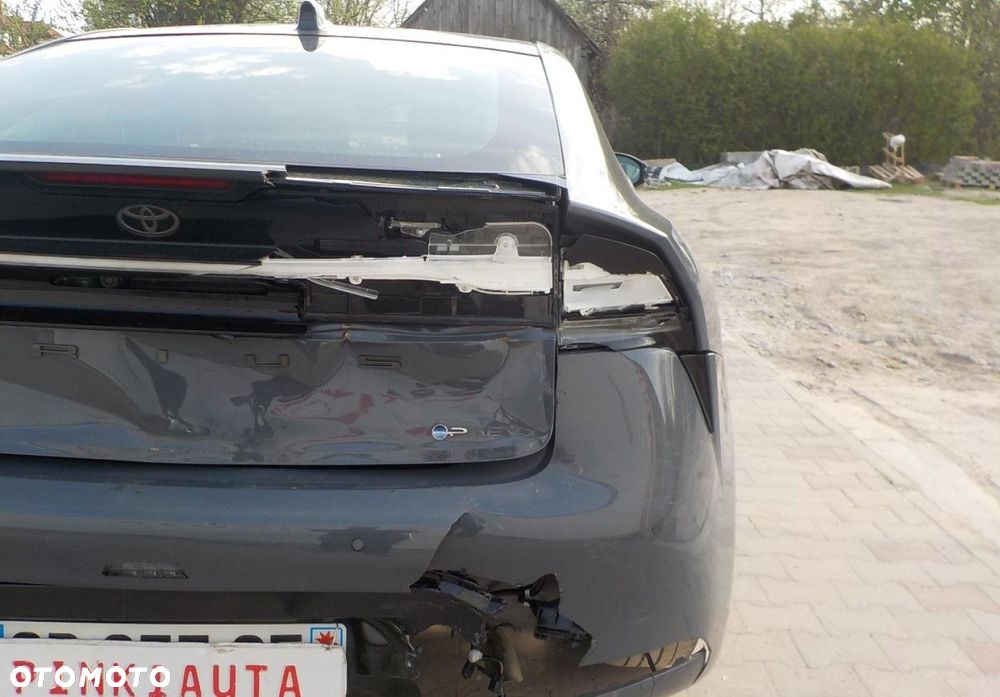 Toyota Prius - 18