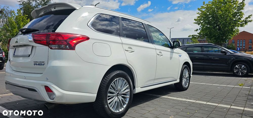 Mitsubishi Outlander Intense + - 5
