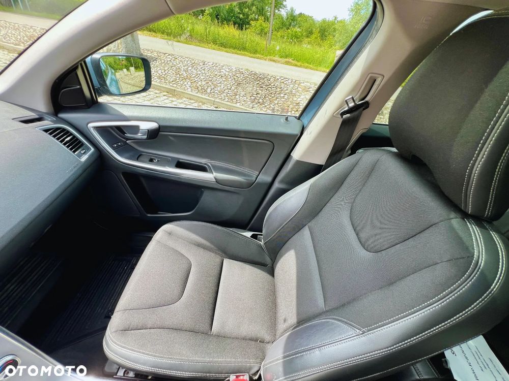 Volvo XC 60 D4 AWD Summum - 13