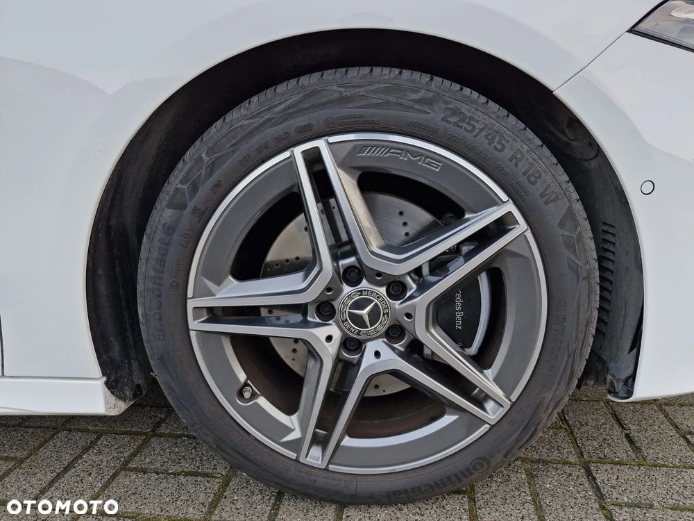 Mercedes-Benz Klasa A 220 4-Matic AMG Line 7G-DCT - 38
