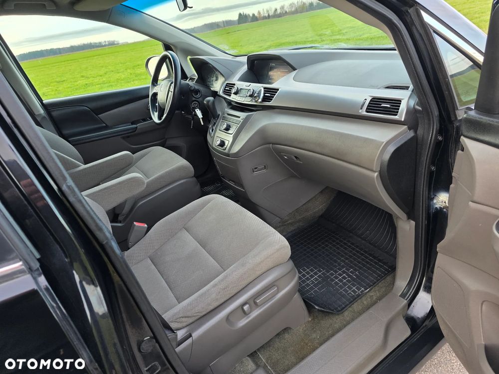 Honda Odyssey 3.5 LX - 9