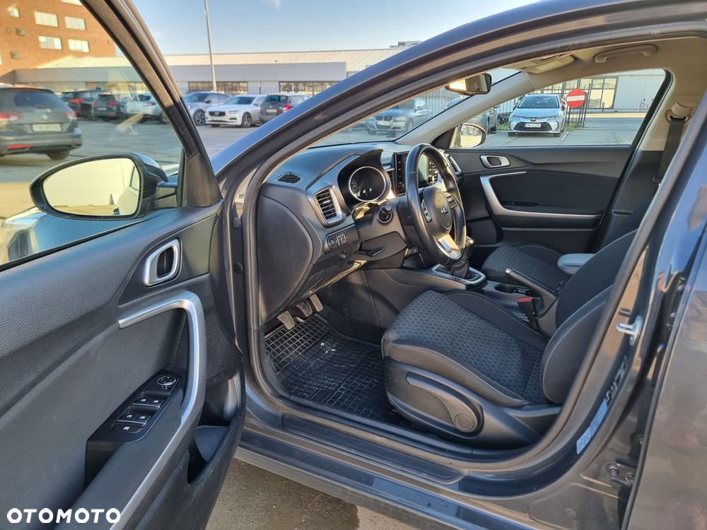 Kia Ceed 1.6 CRDi SCR M - 14