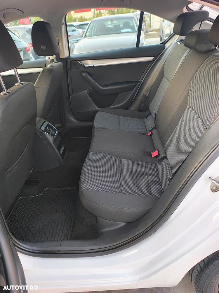 Skoda Octavia 1.6 TDI Green tec Ambition - 11
