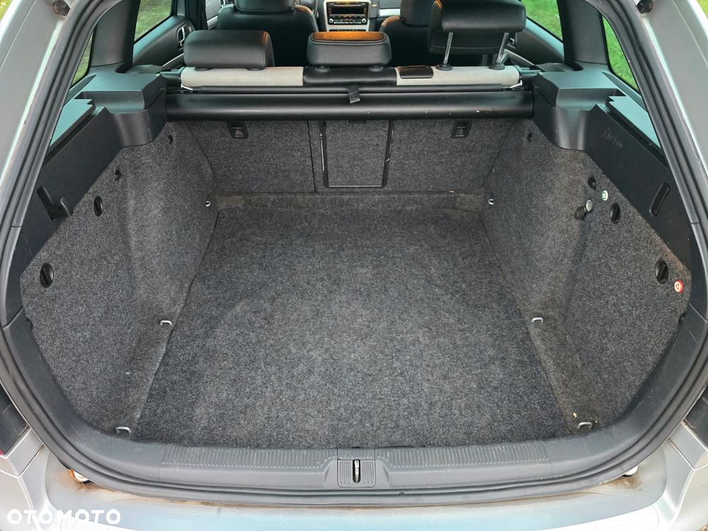 Skoda Octavia Combi 2.0 TDI CR DPF RS - 17