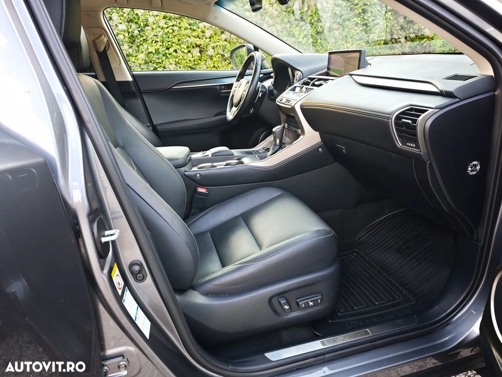 Lexus Seria NX 300h AWD Executive Plus - 12