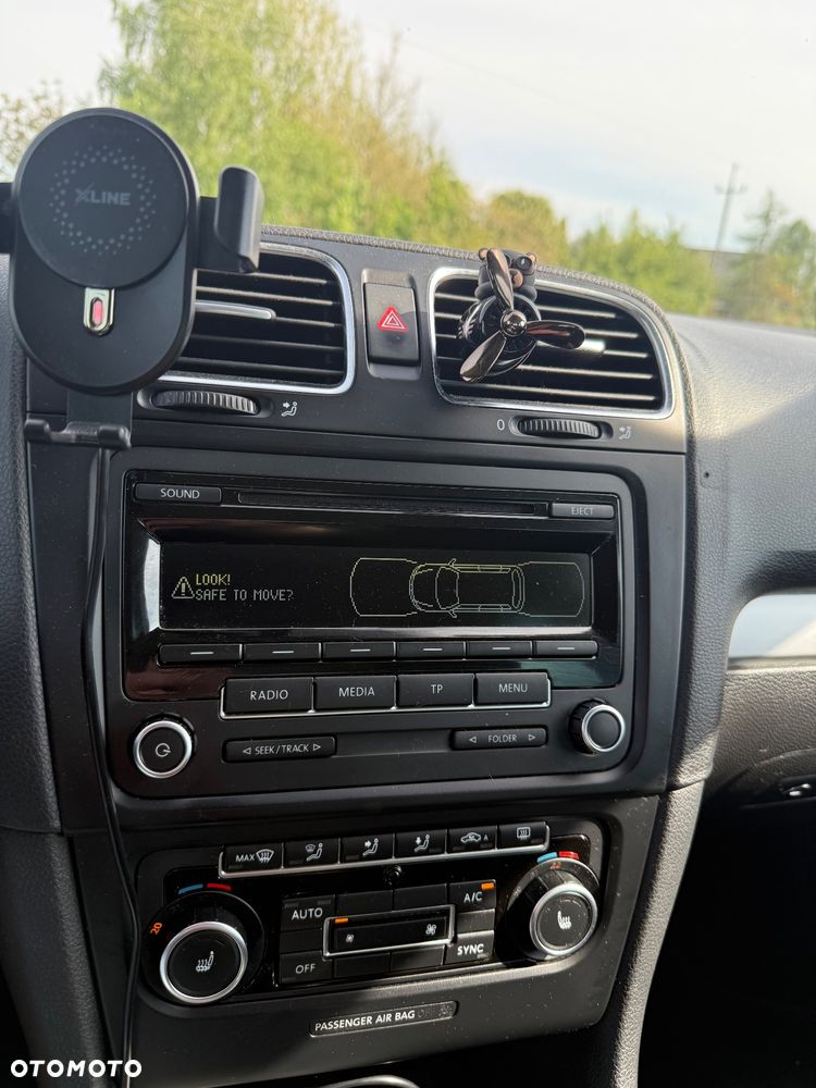 Volkswagen Golf 1.6 TDI Highline - 25