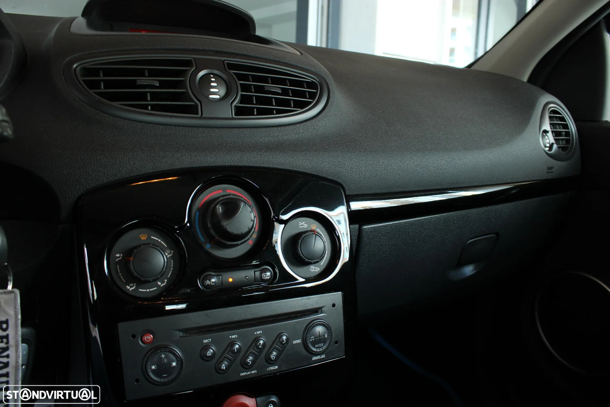 Renault Clio 2.0 16V RS - 27