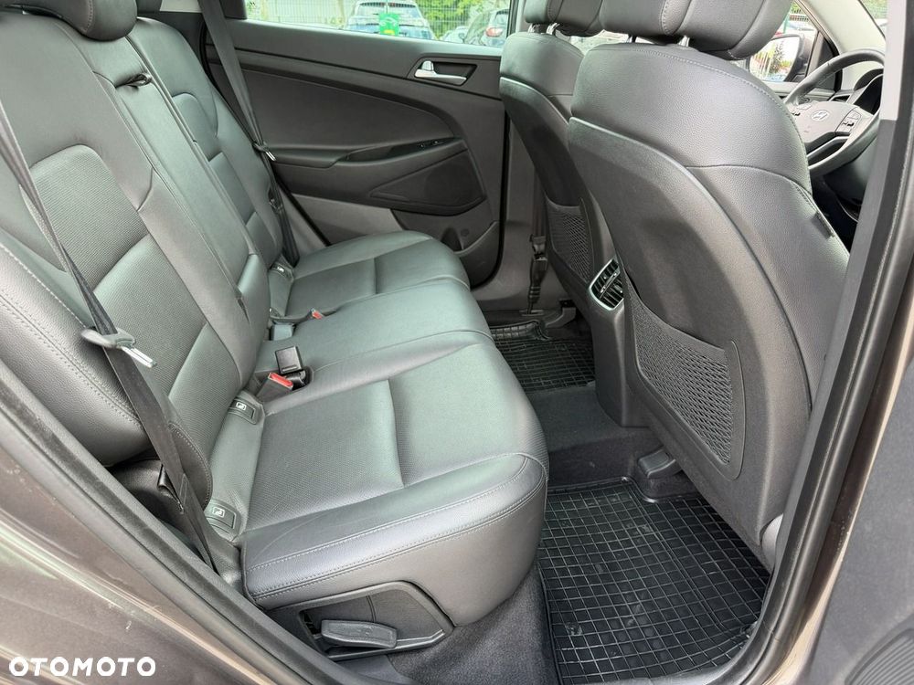 Hyundai Tucson blue 1.7 CRDi 2WD Trend - 32