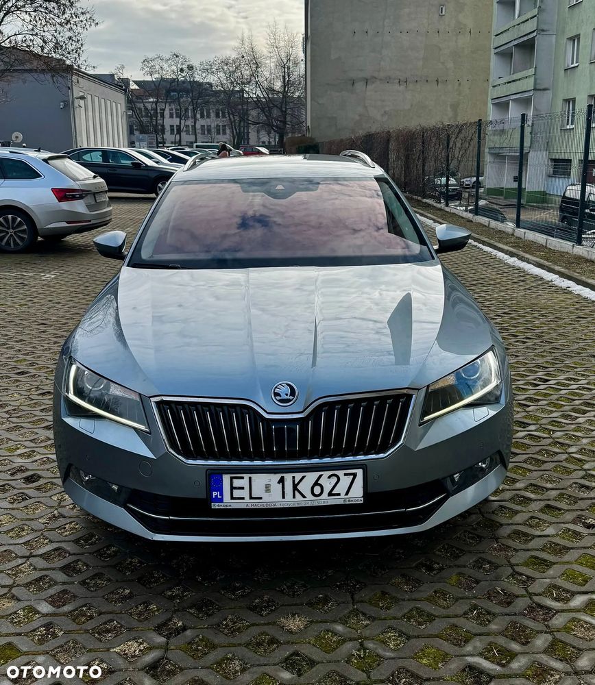 Skoda Superb 2.0 TDI Style DSG - 2