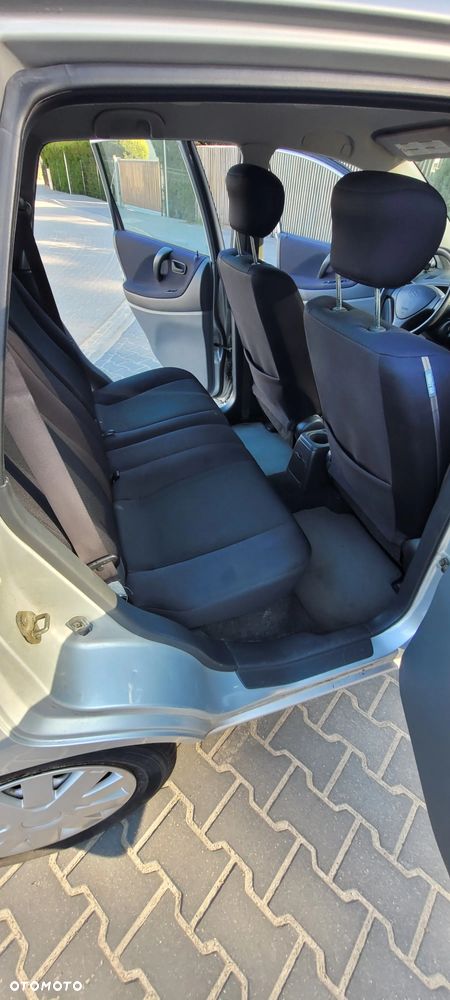 Suzuki Liana Kombi 1.6 Comfort - 20