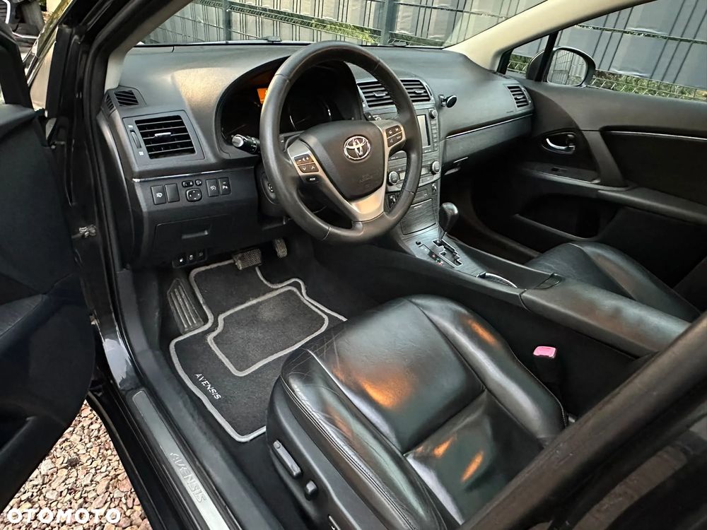 Toyota Avensis - 7