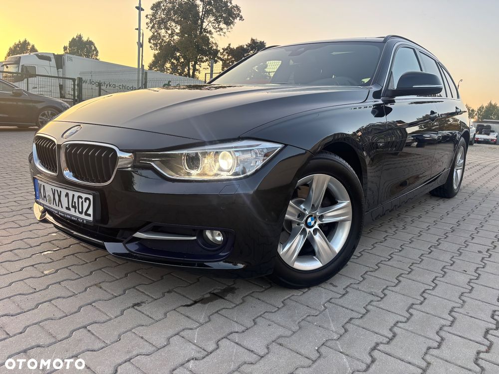 BMW Seria 3 318d DPF Touring Edition Sport - 1