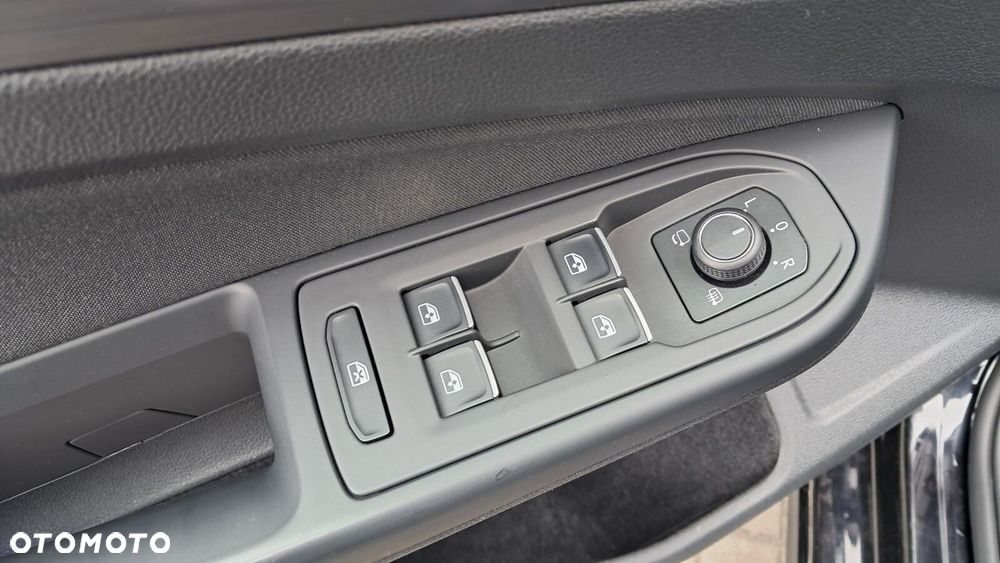 Volkswagen Golf 1.5 eTSI EVO Style DSG - 13