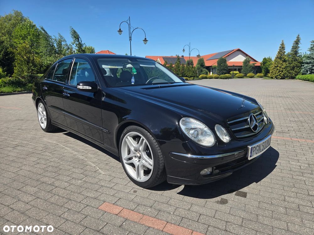 Mercedes-Benz Klasa E 500 4Matic Automatik Avantgarde - 19
