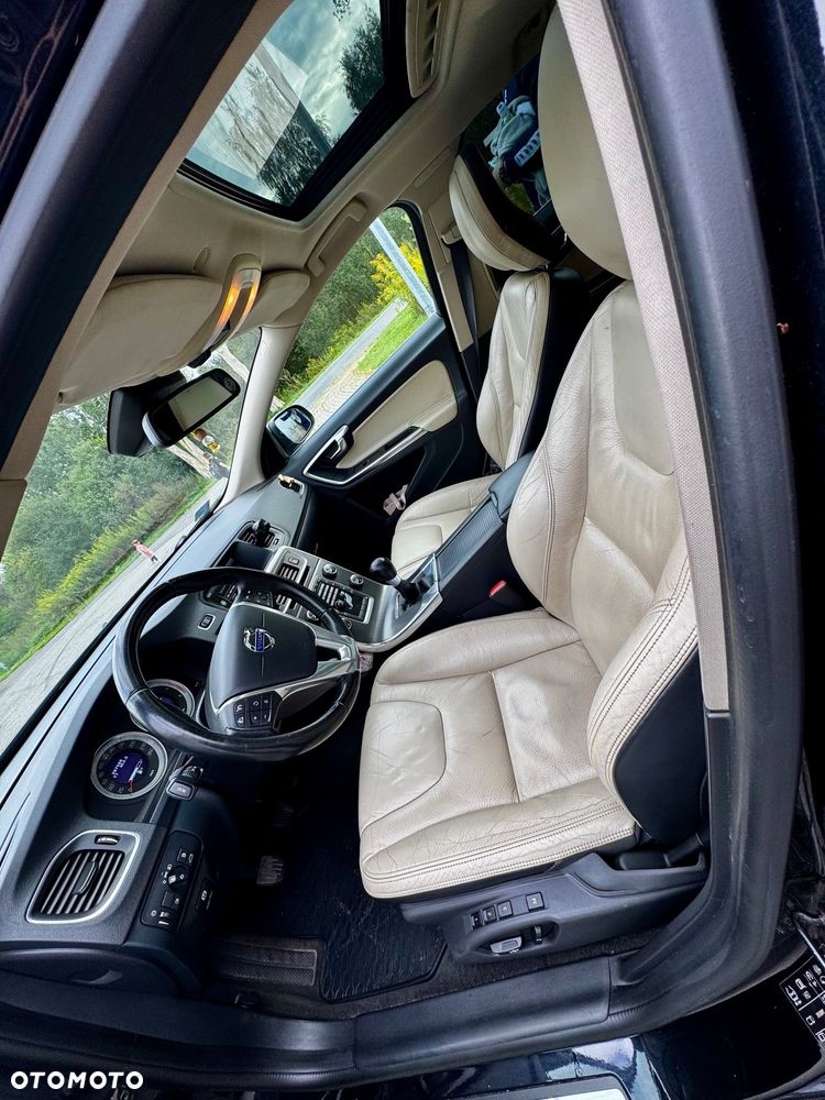 Volvo V60 D3 Summum - 14