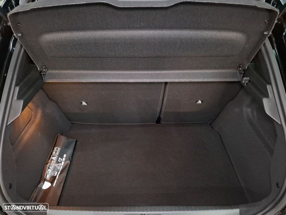 Peugeot 208 1.2 Hybrid Allure e-DCS6 - 24